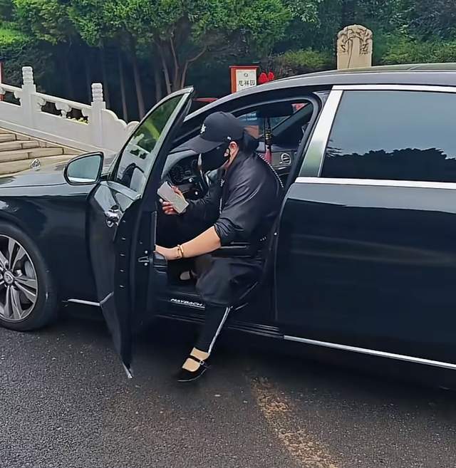 去世五周年！遗孀开迈巴赫悼念儿子近照帅气