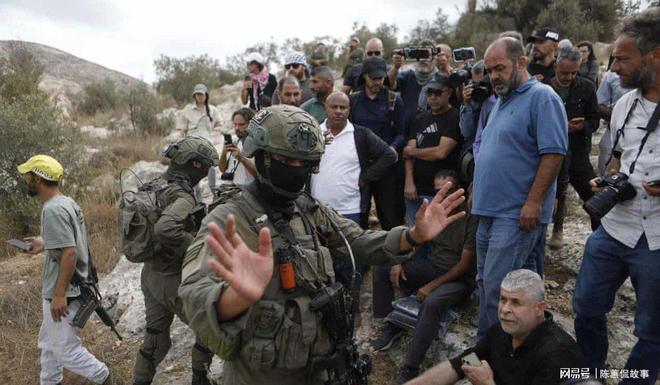 :西岸农民因定居者暴力而无法收获橄榄pg电子平台“橄榄对我们就是一切”(图3) :西岸农民因定居者暴力而无法收获橄榄pg电子平台“橄榄对我们就是一切”(图3)