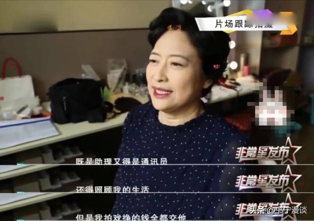 客家里装修得豪华又雅致老公亮相好帅气pg电子首页67岁许娣在北京别墅请(图5)